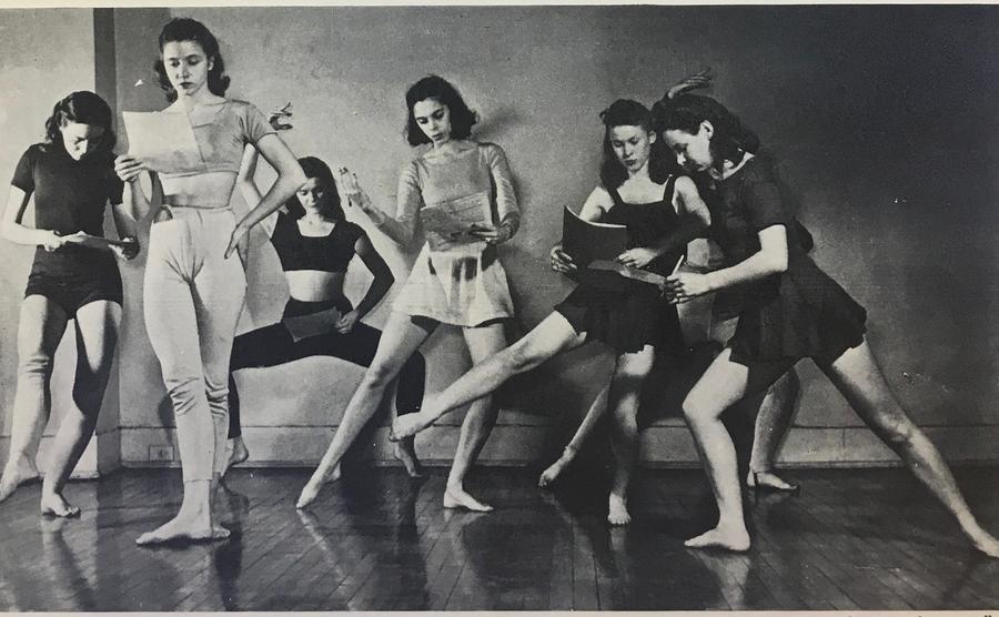 A written language of dance, Hanya Holm Dance School, New York, 1940. Photo Nina Leen/The LIFE Picture 